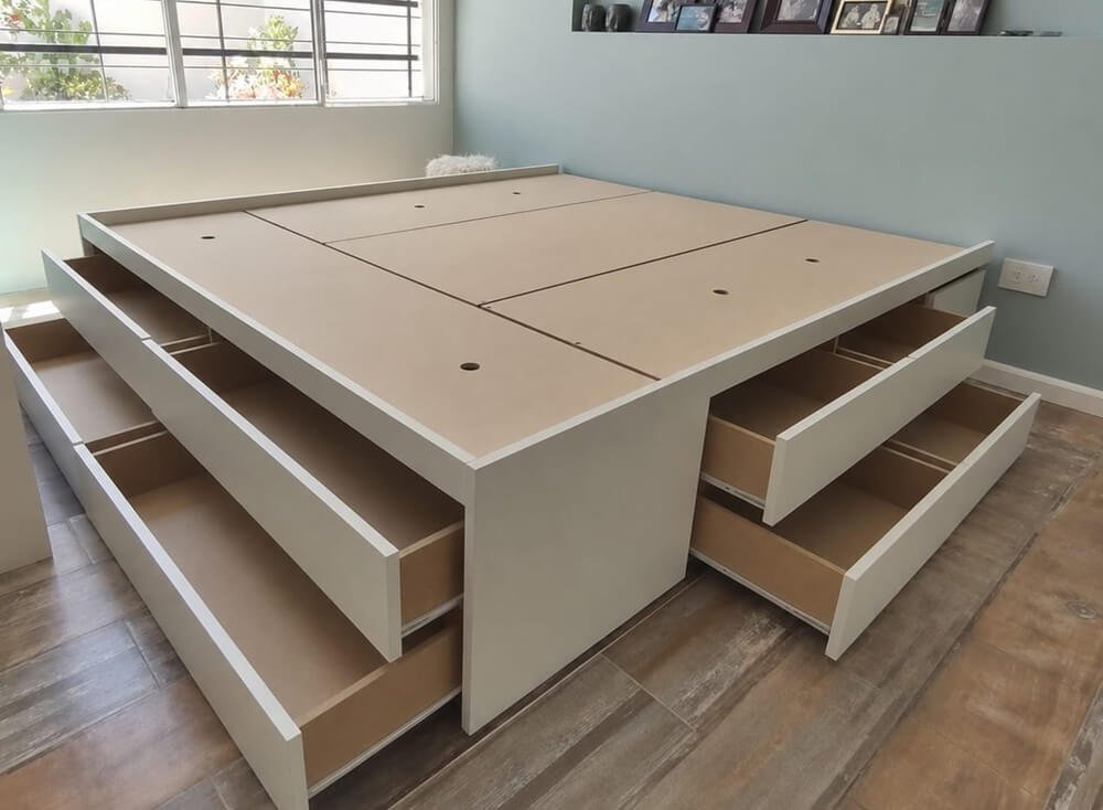 Modelo Maestro 12: cama box con doce cajones en total